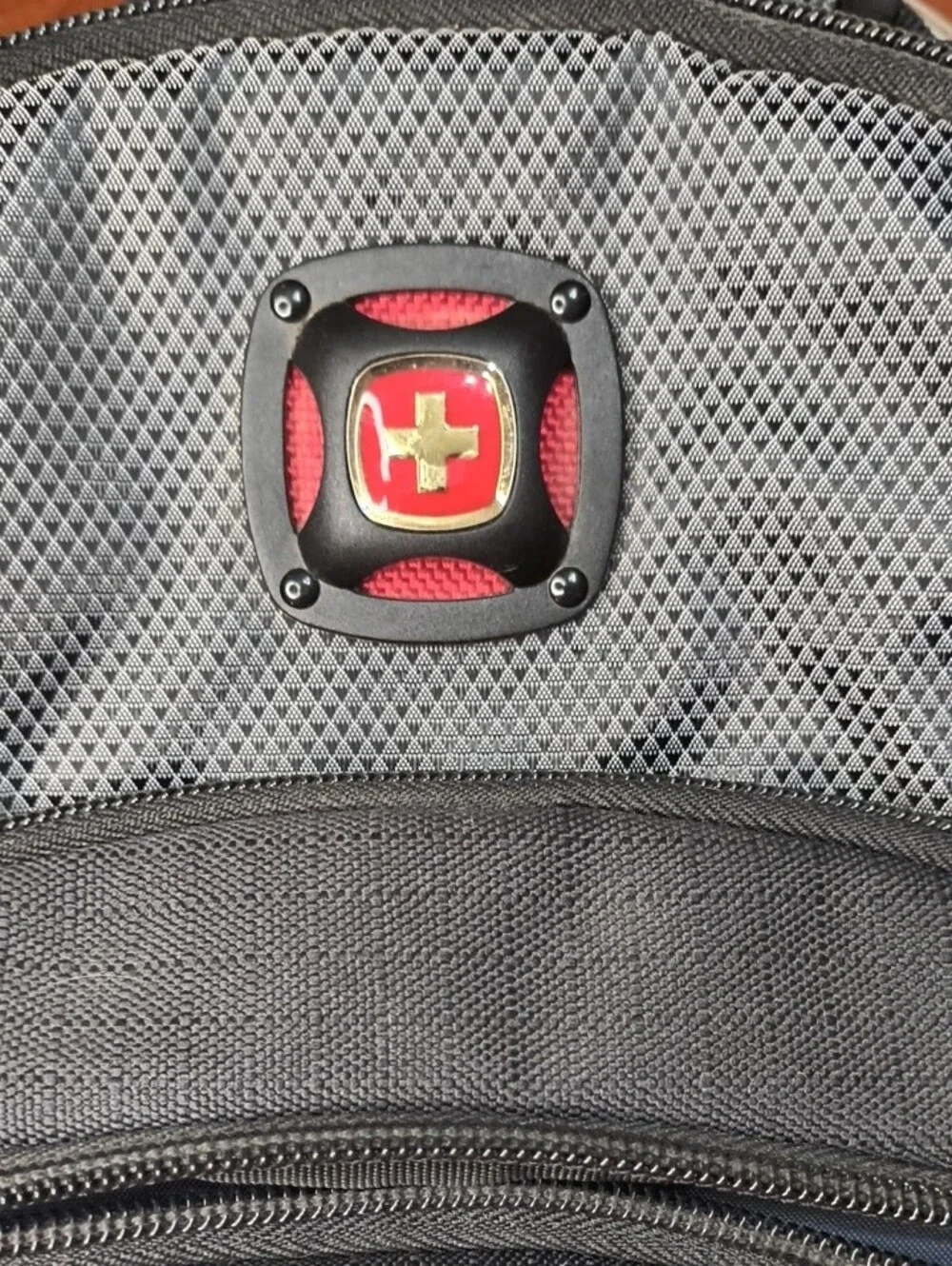 Wenger Black Gray Backpack Red Logo Detail 7 Zipper Pockets With Cushions AC